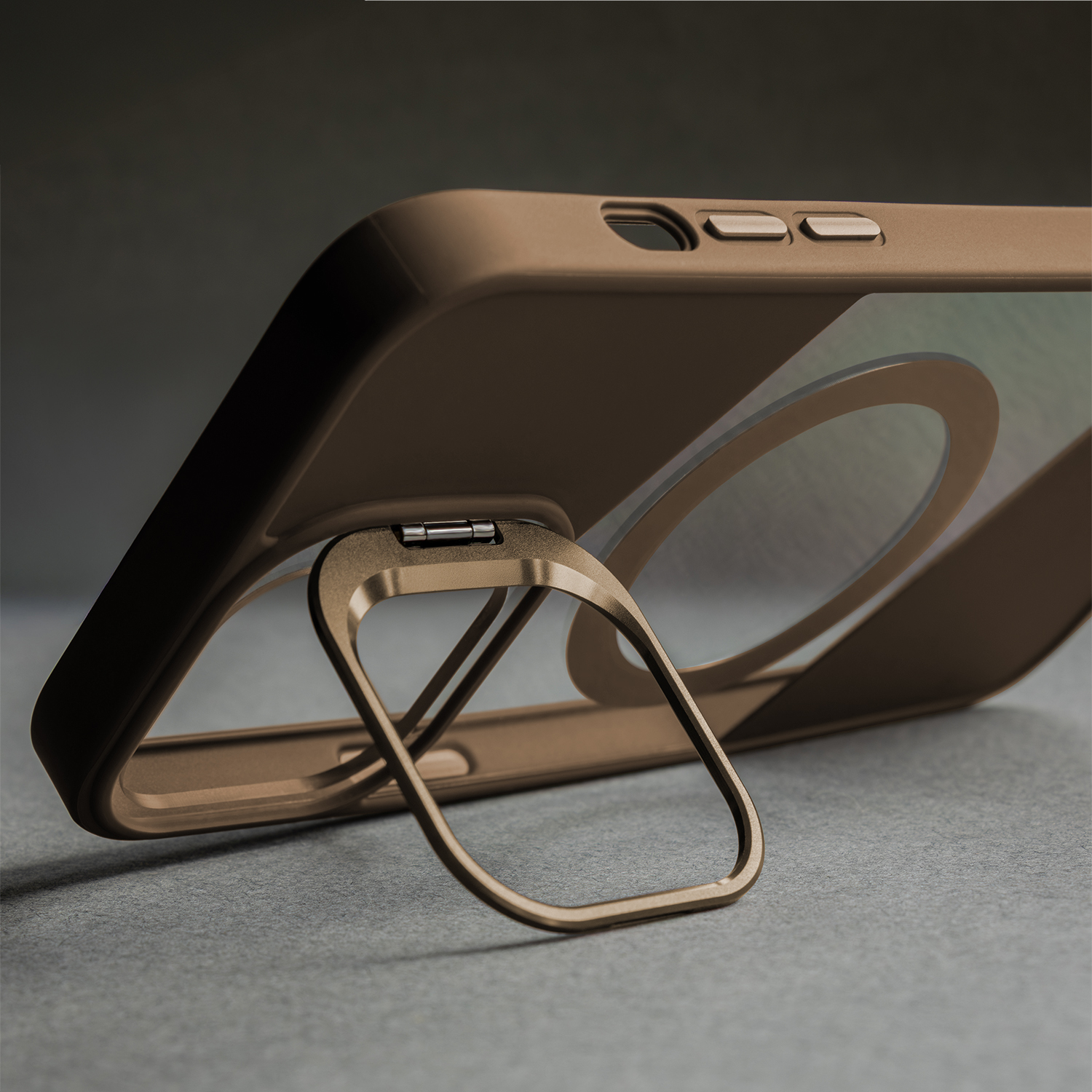 Fusion Mag case for iPhone 17 Pro Max 6,9'' brown